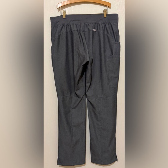 Figs Scrub Set Graphite Kade Cargo Pant Size L Tall Casma 3 Pocket Top Size L - Picture 10 of 12